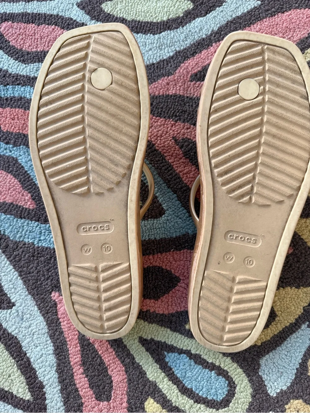 CROCS metallic gold